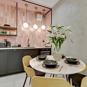 Aura Iii & Free Parking By Downtown Danzig